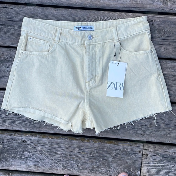 NWT Zara Raw Hem Yellow Denim Jean Shorts - Picture 1 of 6